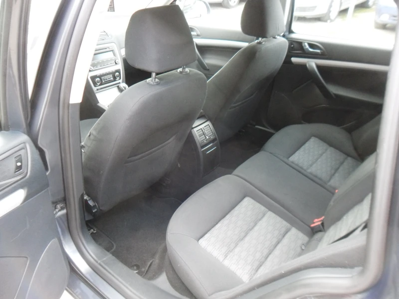 Skoda Octavia 1, 6-TDI-4X4-ITALY-KLIMATRONIK, снимка 9 - Автомобили и джипове - 50022610