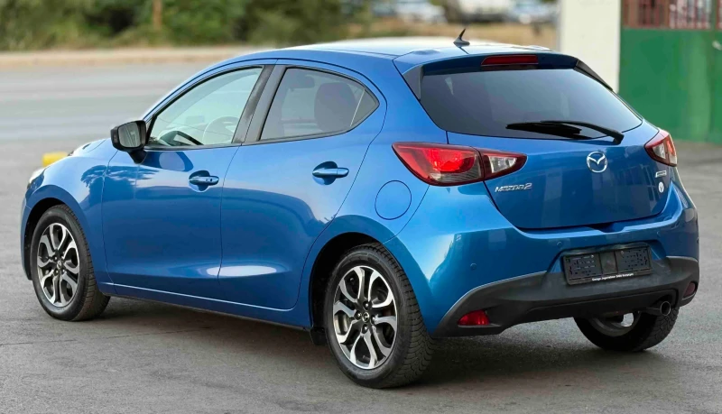 Mazda 2 1.5i 6ск Швейцария, снимка 3 - Автомобили и джипове - 50952064