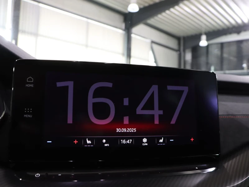 Skoda Octavia RS-SPORT/2.0TDI/200HP/DSG/CAM/NAVI/COMBI/156D, снимка 13 - Автомобили и джипове - 52118679