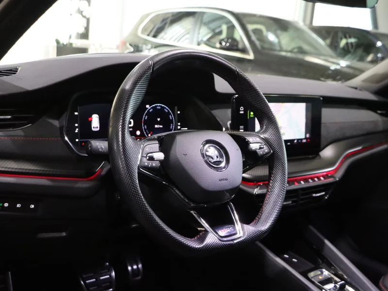 Skoda Octavia RS-SPORT/2.0TDI/200HP/DSG/CAM/NAVI/COMBI/156D, снимка 10 - Автомобили и джипове - 52118679