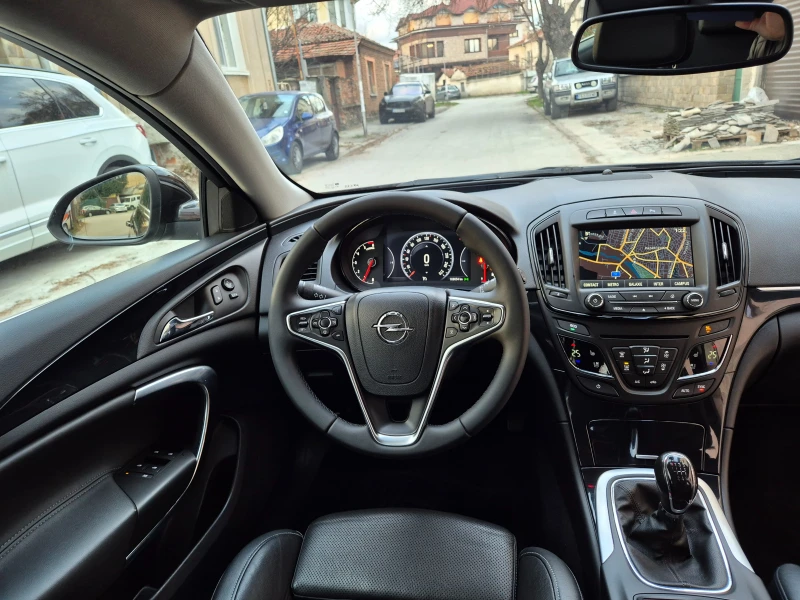 Opel Insignia 2.0d-COSMO-LUX-NAVI-6speed, снимка 15 - Автомобили и джипове - 52968789
