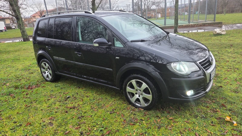 VW Touran 1.4 TSI, снимка 3 - Автомобили и джипове - 53284780