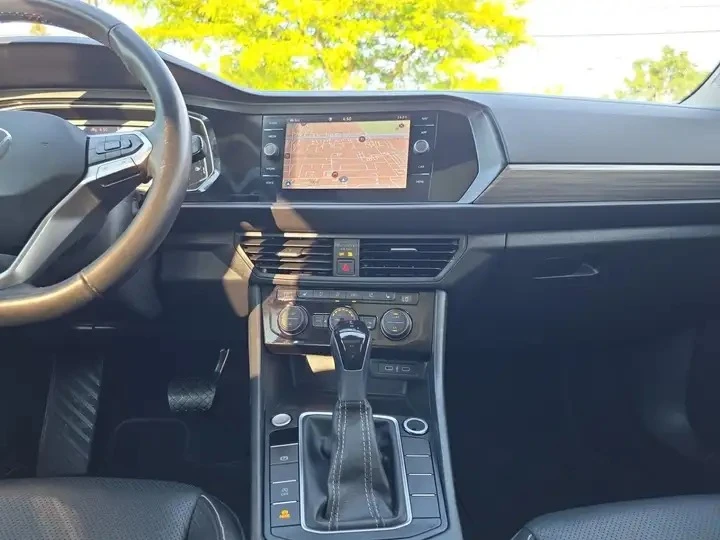 VW Jetta Automatic, снимка 9 - Автомобили и джипове - 56010385