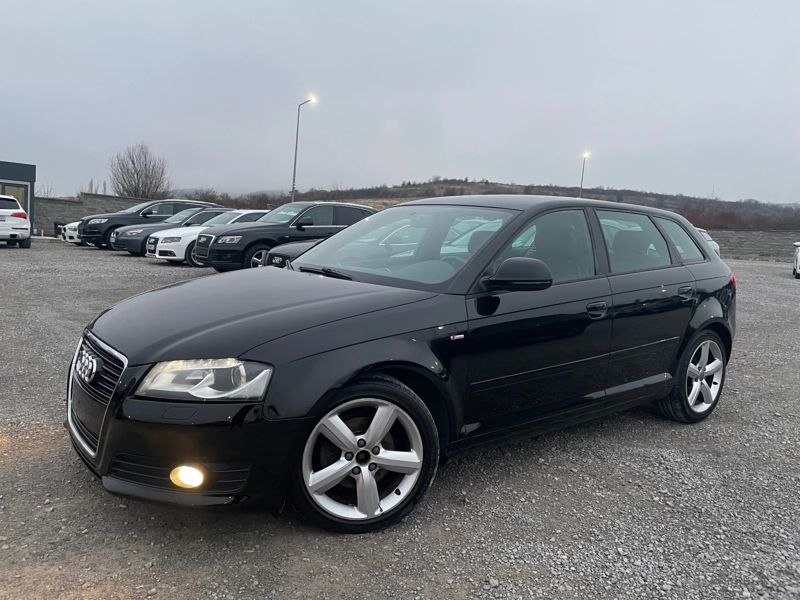 Audi A3 SPORTBACK 1.6TDI S-LINE AUTOMATIC LED BI-XENON , снимка 1
