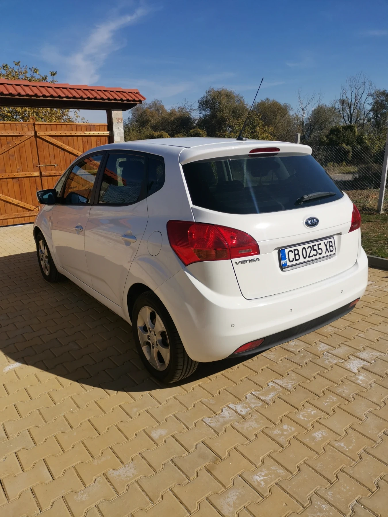 Kia Venga 1.4 - изображение 6