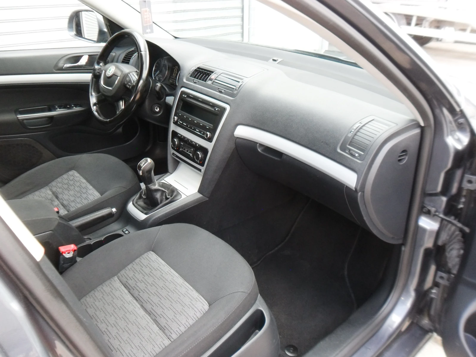 Skoda Octavia 1, 6-TDI-4X4-ITALY-KLIMATRONIK | Mobile.bg — изображение 12