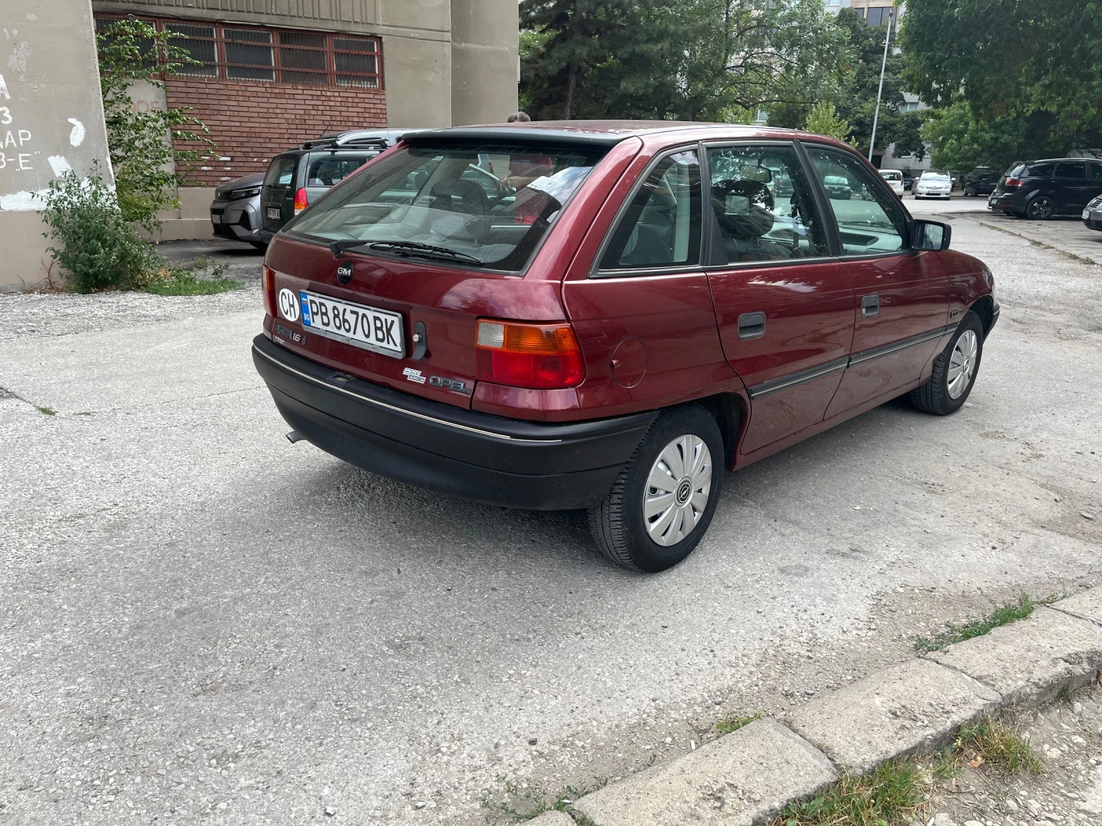 Opel Astra 1, 6 101кс - изображение 3