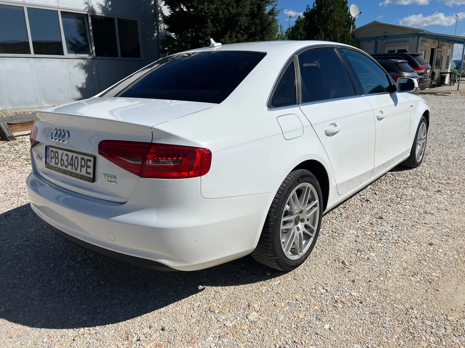 Audi A4 2.0 TFSI Quattro  - изображение 4