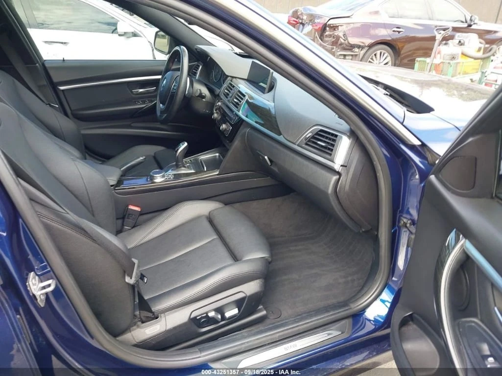 BMW 330 * CARFAX * БЕЗ ПЪРВОНАЧАЛНА ВНОСКА - изображение 5