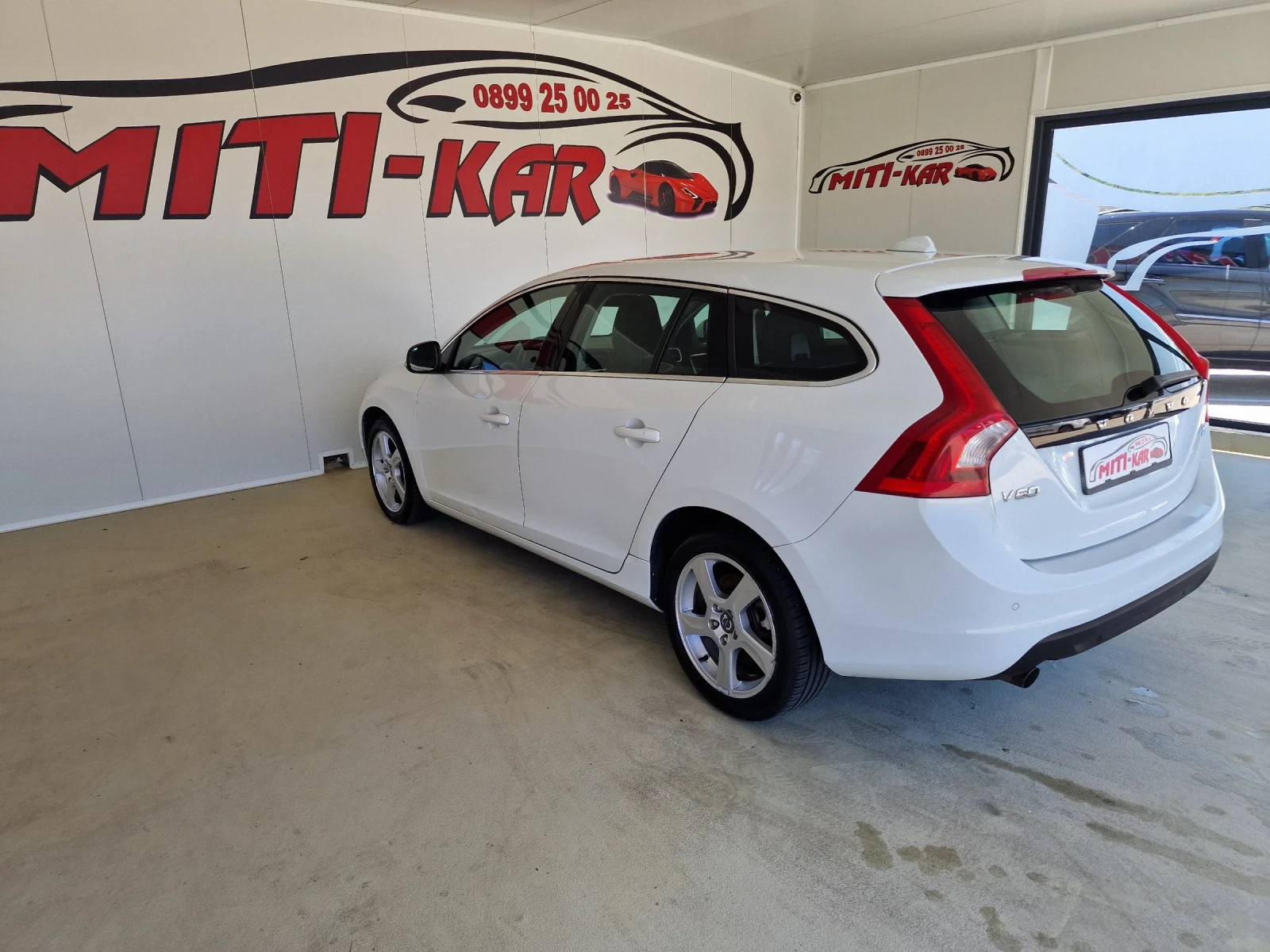Volvo V60 2.0 163kc EURO 5A TOP, снимка 5 - Автомобили и джипове - 52884982
