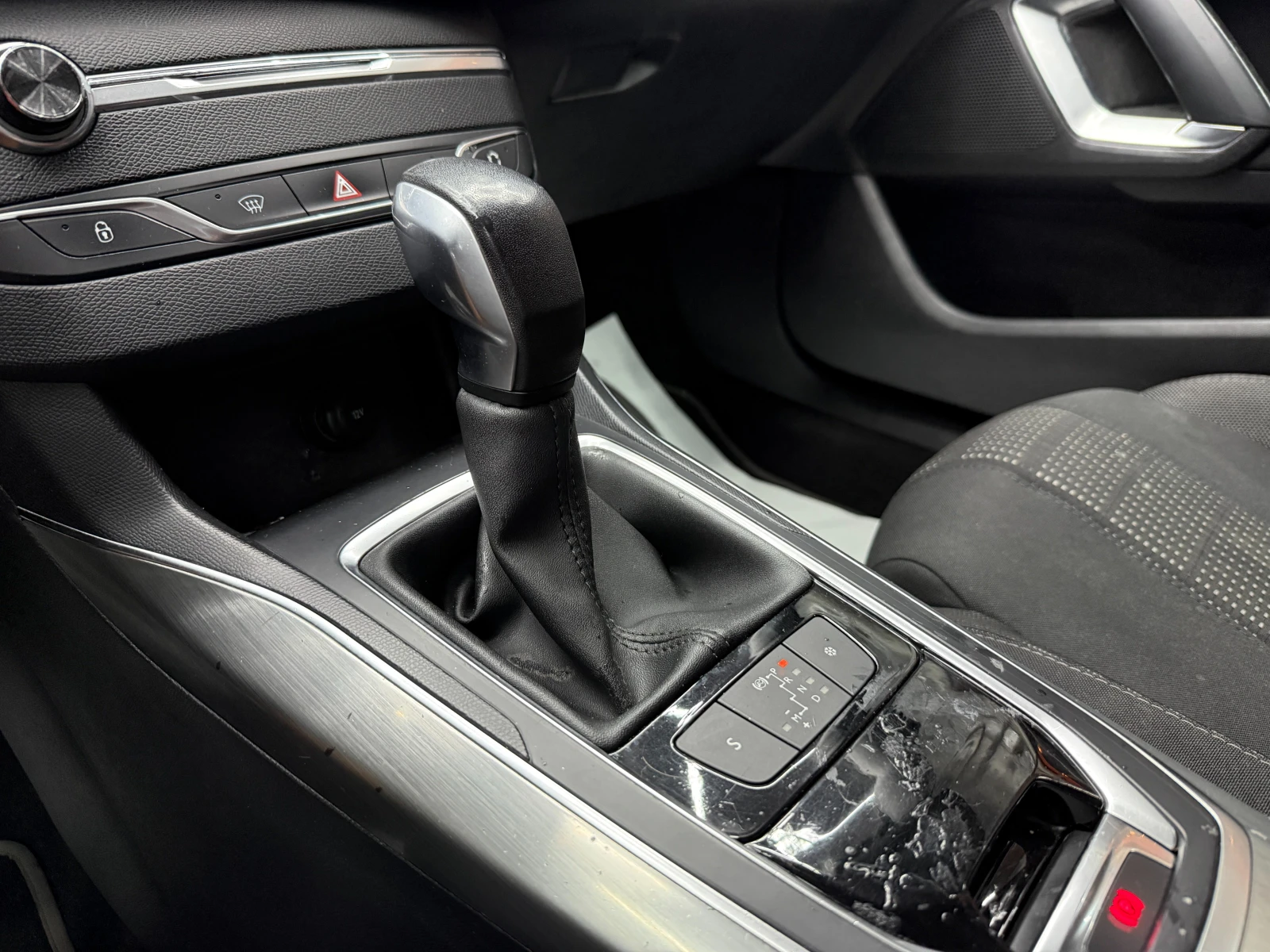 Peugeot 308 GT Line/2.0hdi/ГАРАНЦИЯ/БАРТЕР/ЛИЗИНГ/КОМЕНТАР, снимка 10 - Автомобили и джипове - 53086933