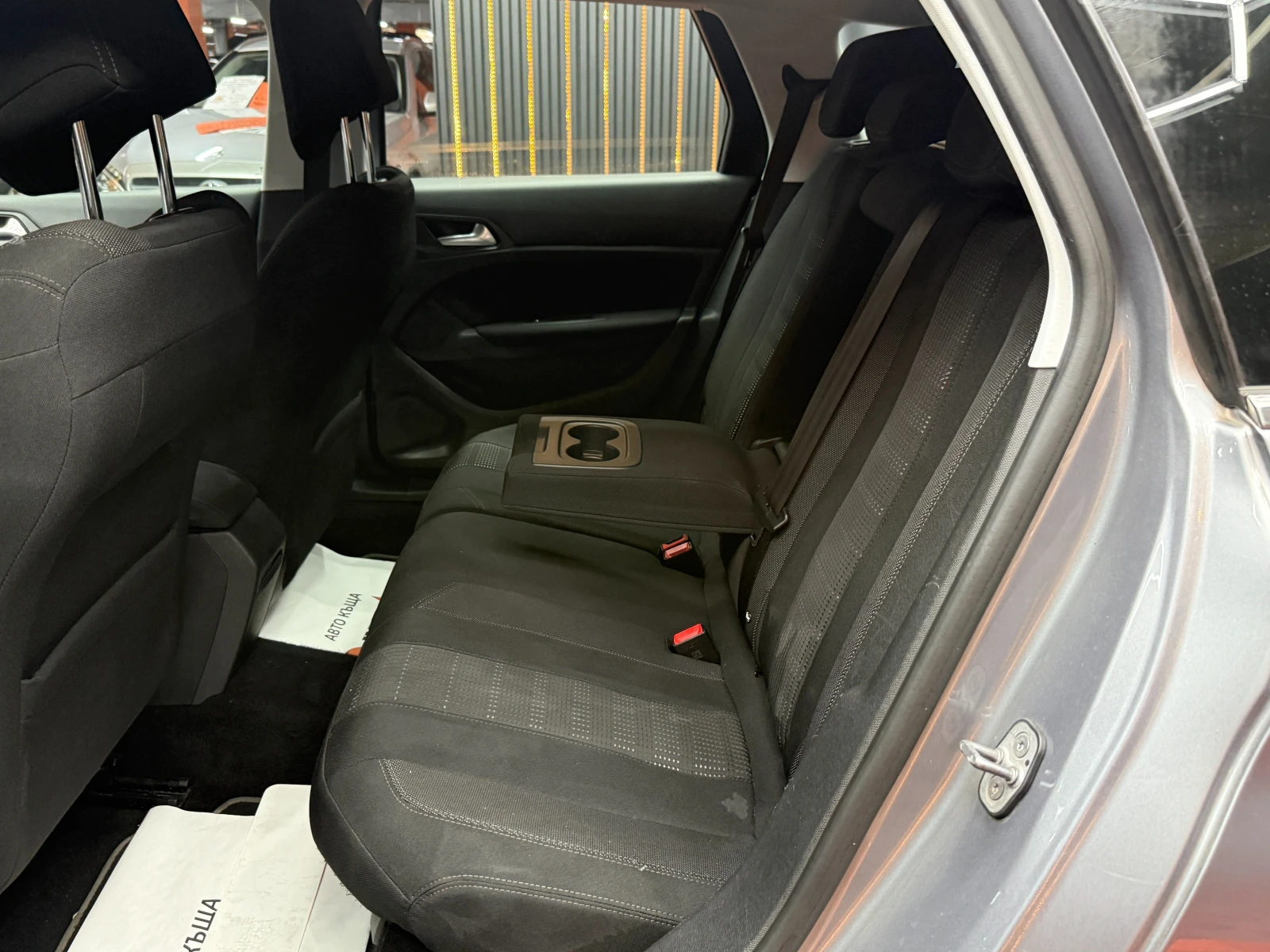 Peugeot 308 GT Line/2.0hdi/ГАРАНЦИЯ/БАРТЕР/ЛИЗИНГ/КОМЕНТАР, снимка 8 - Автомобили и джипове - 53086933