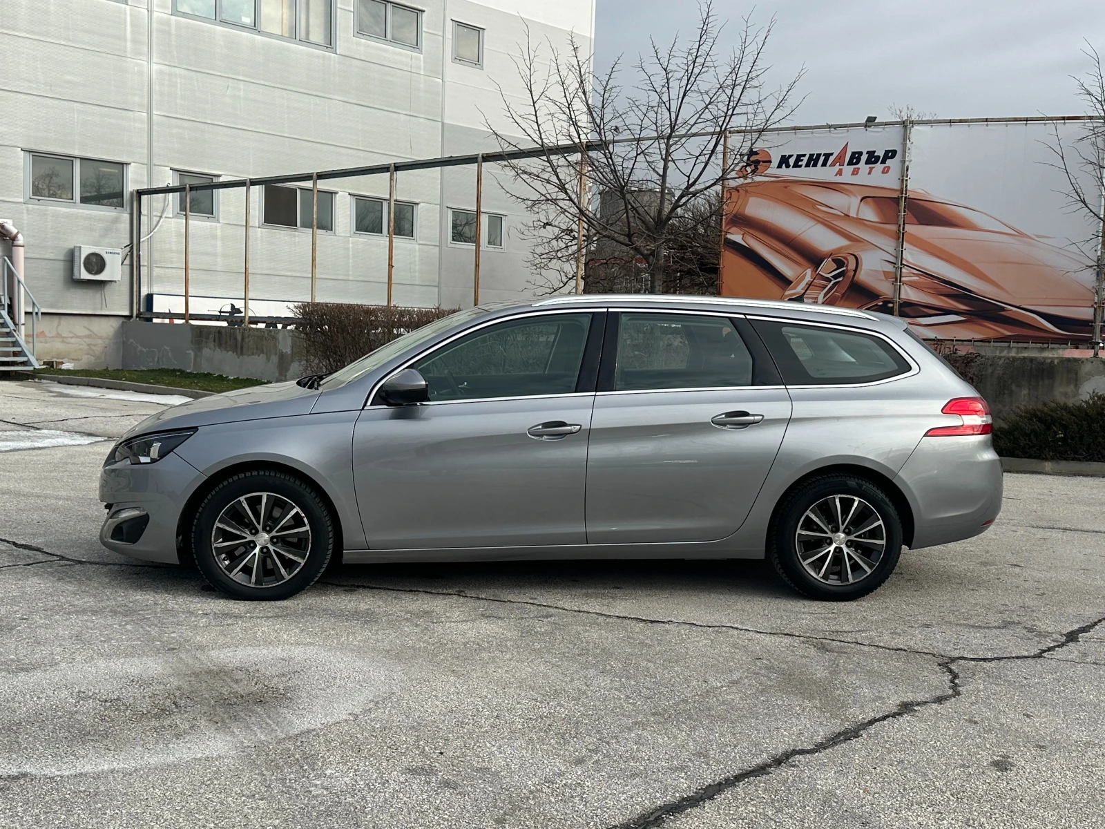 Peugeot 308 2.0d 150 к.с./ГАРАНЦИЯ ОТ КЕНТАВЪР  - изображение 2