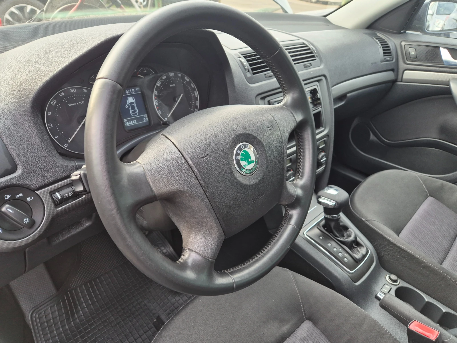 Skoda Octavia 2.0TDI - изображение 10