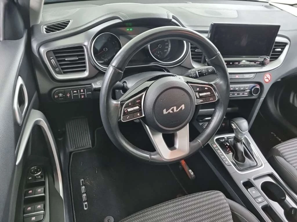 Kia Ceed 1.0 T-GDI, снимка 9 - Автомобили и джипове - 53780723