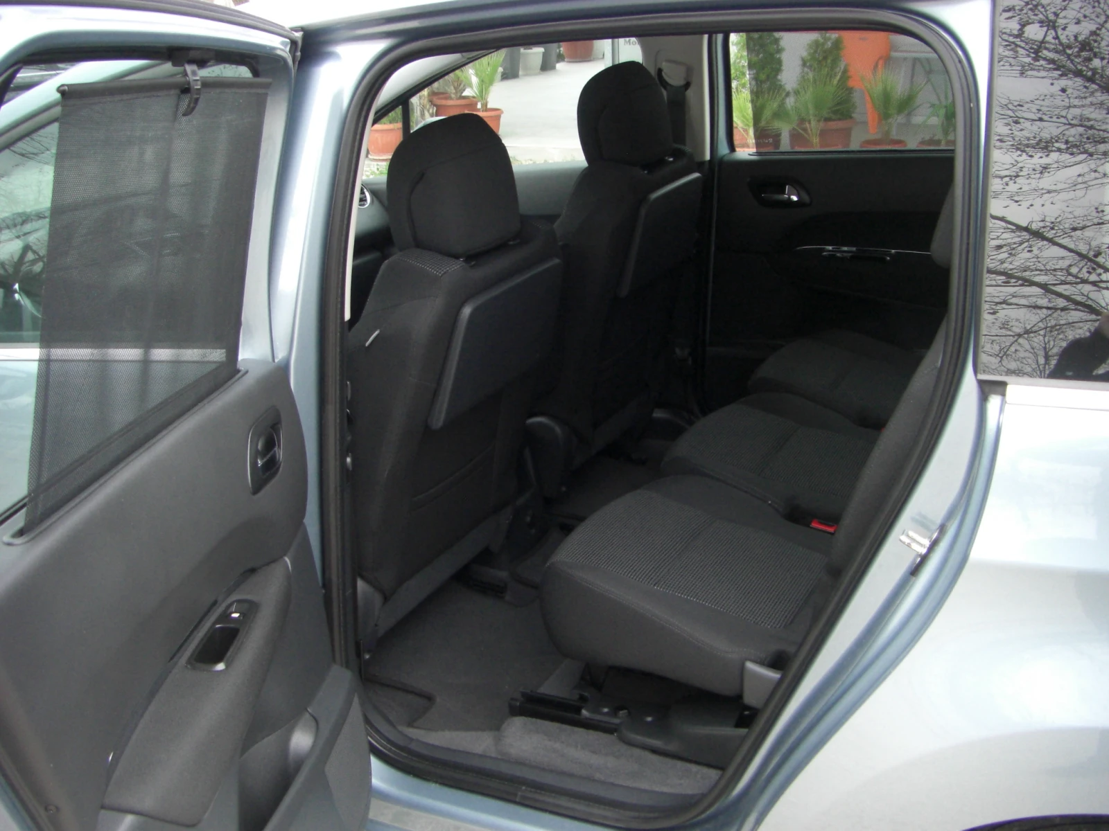 Peugeot 5008 1.6HDI 6ck.KLIMATRONIK, снимка 13 - Автомобили и джипове - 53899113