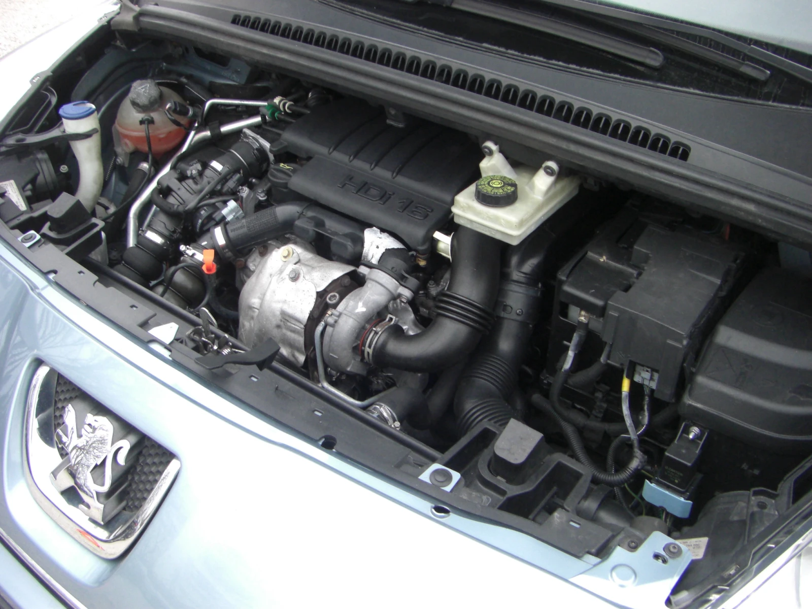 Peugeot 5008 1.6HDI 6ck.KLIMATRONIK, снимка 17 - Автомобили и джипове - 53899113