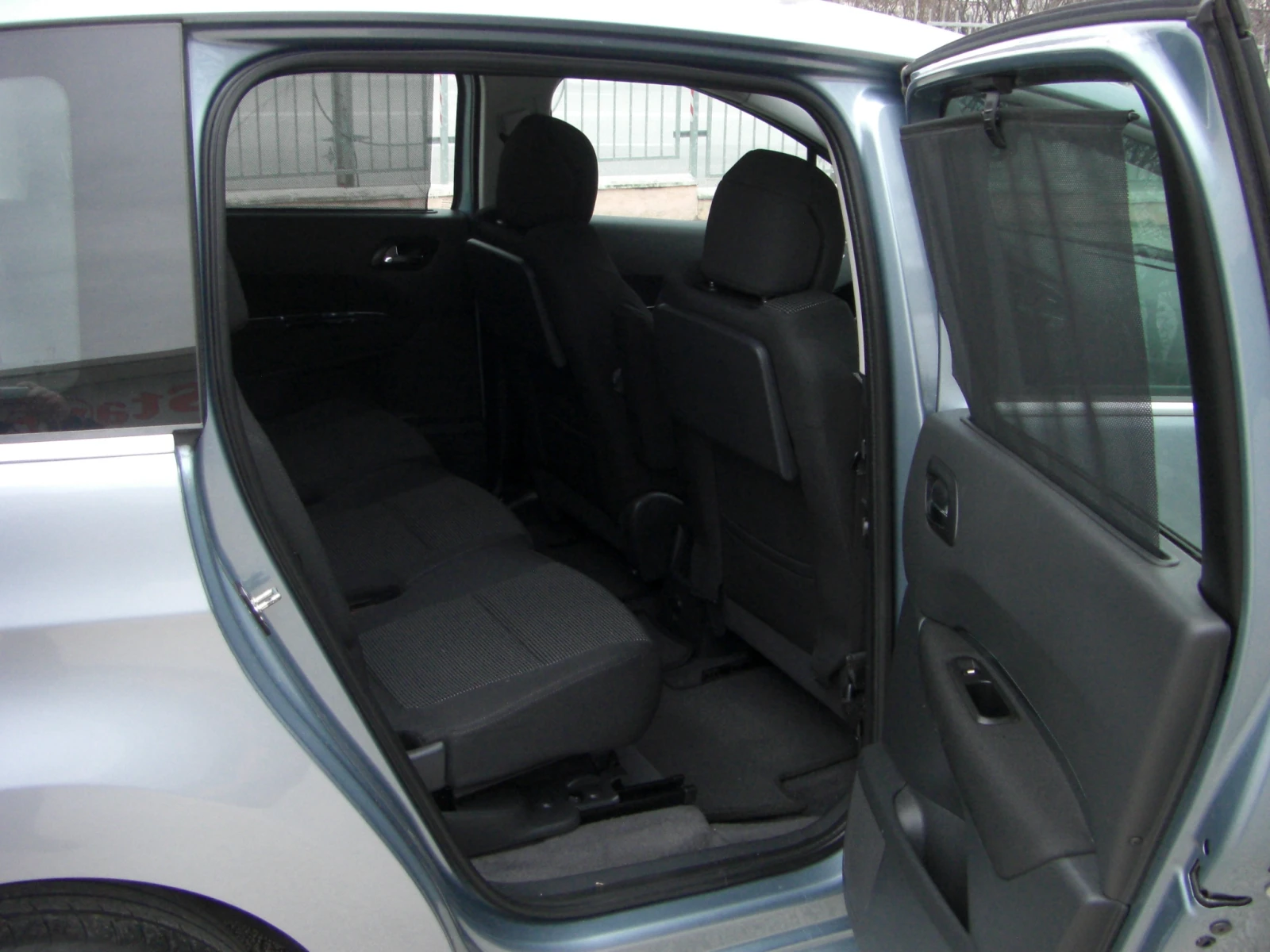 Peugeot 5008 1.6HDI 6ck.KLIMATRONIK, снимка 14 - Автомобили и джипове - 53899113