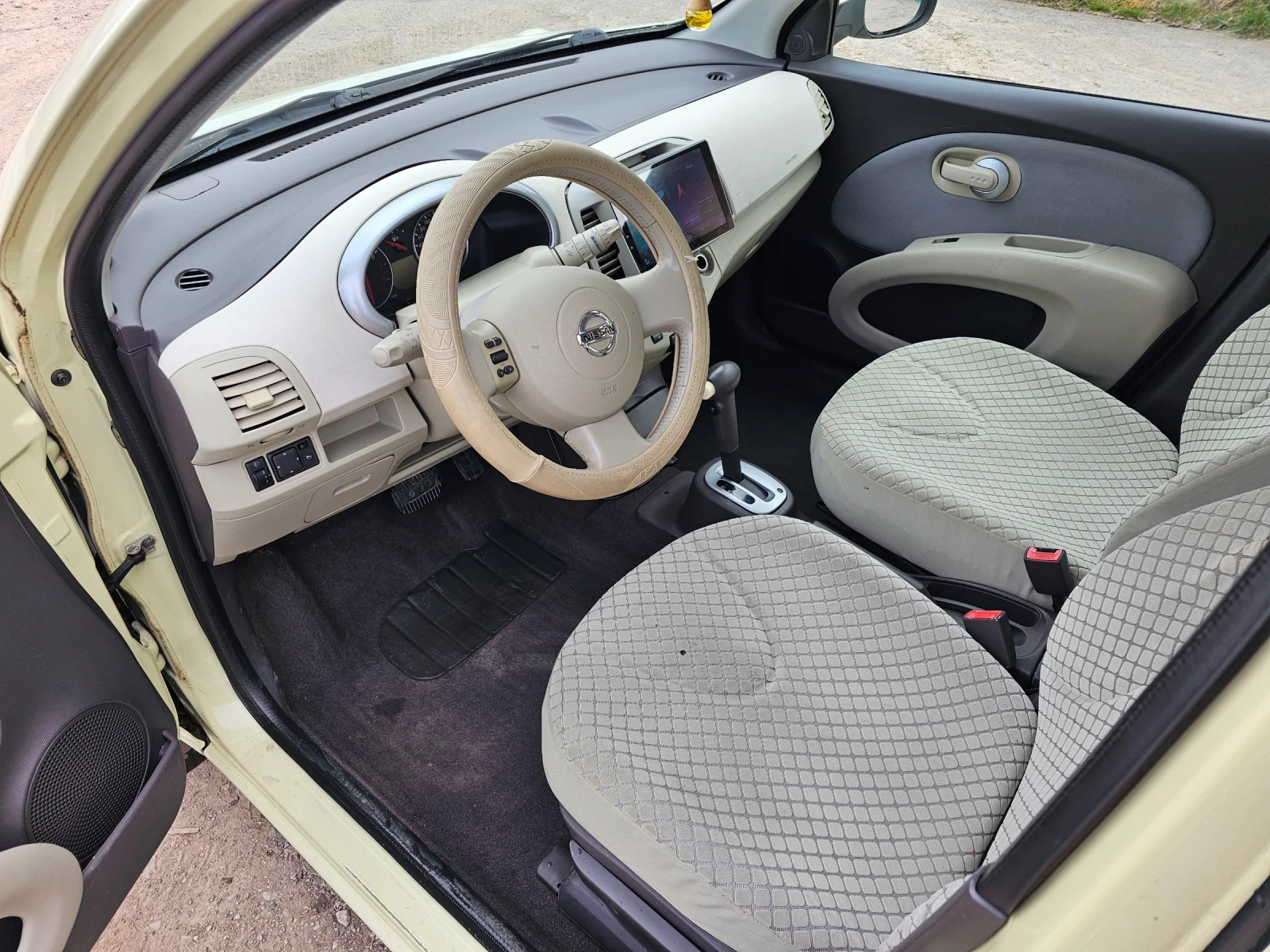 Nissan Micra 1.4i автоматик, снимка 5 - Автомобили и джипове - 53924800