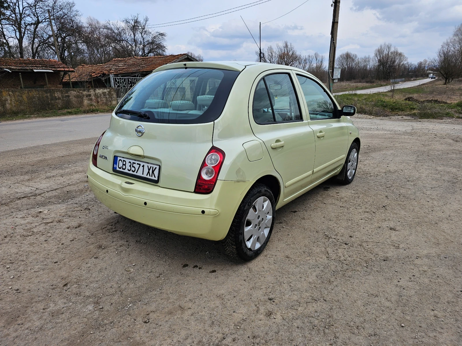 Nissan Micra 1.4i автоматик, снимка 2 - Автомобили и джипове - 53924800