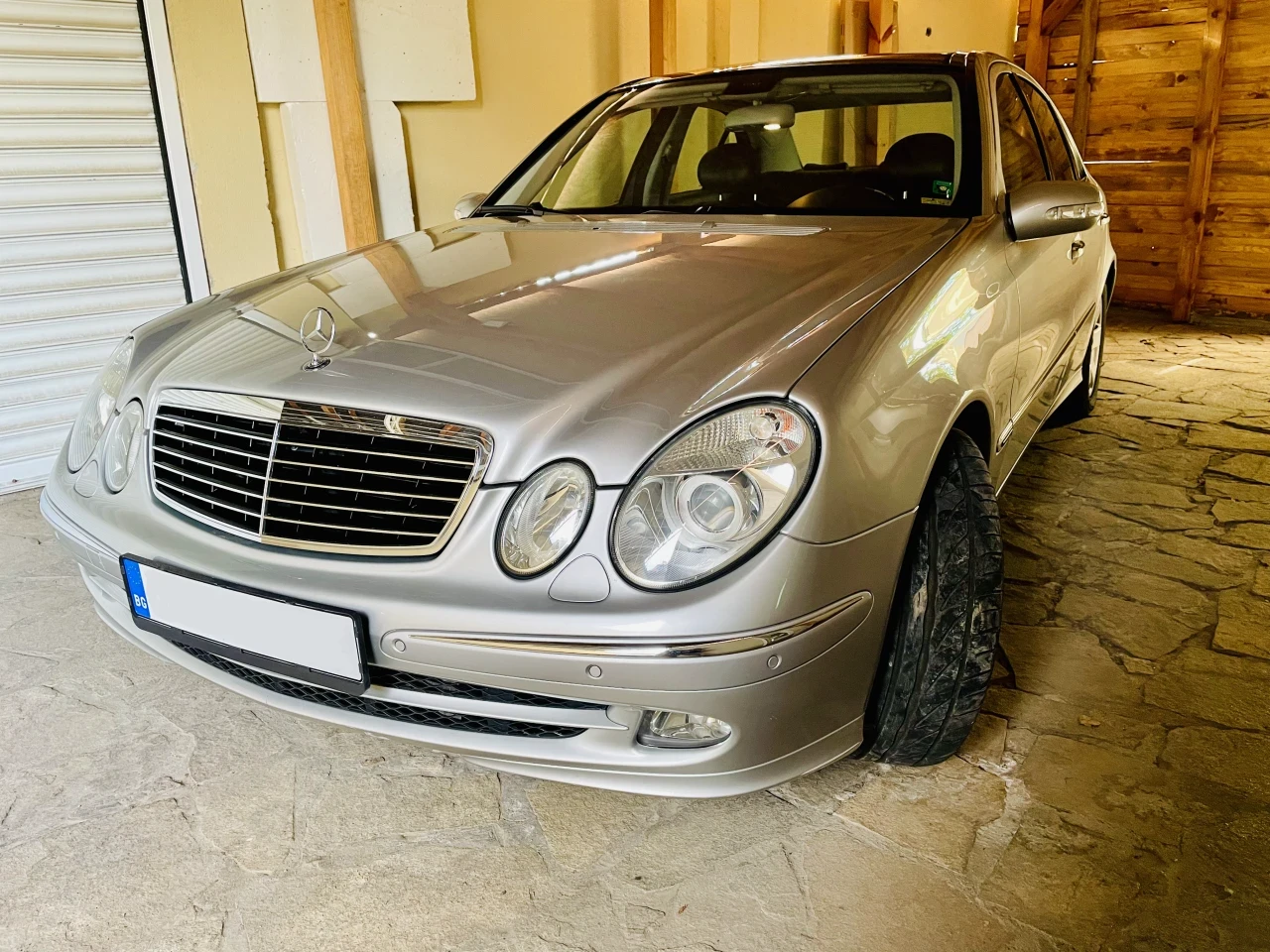 Mercedes-Benz E 320 E320 CDI Avantgarde, снимка 2 - Автомобили и джипове - 54226853