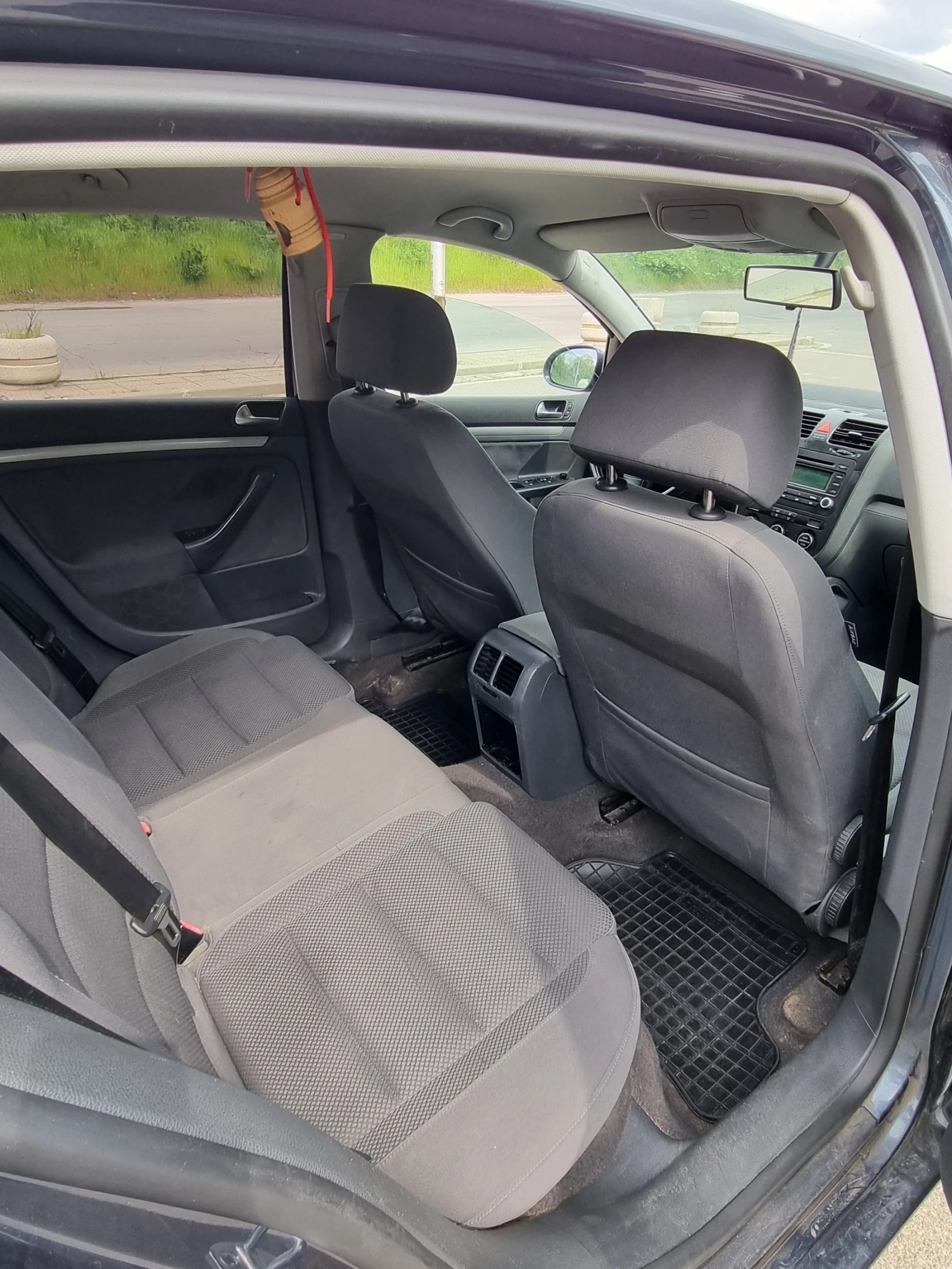 VW Golf 1.6 FSI , снимка 11 - Автомобили и джипове - 54364566