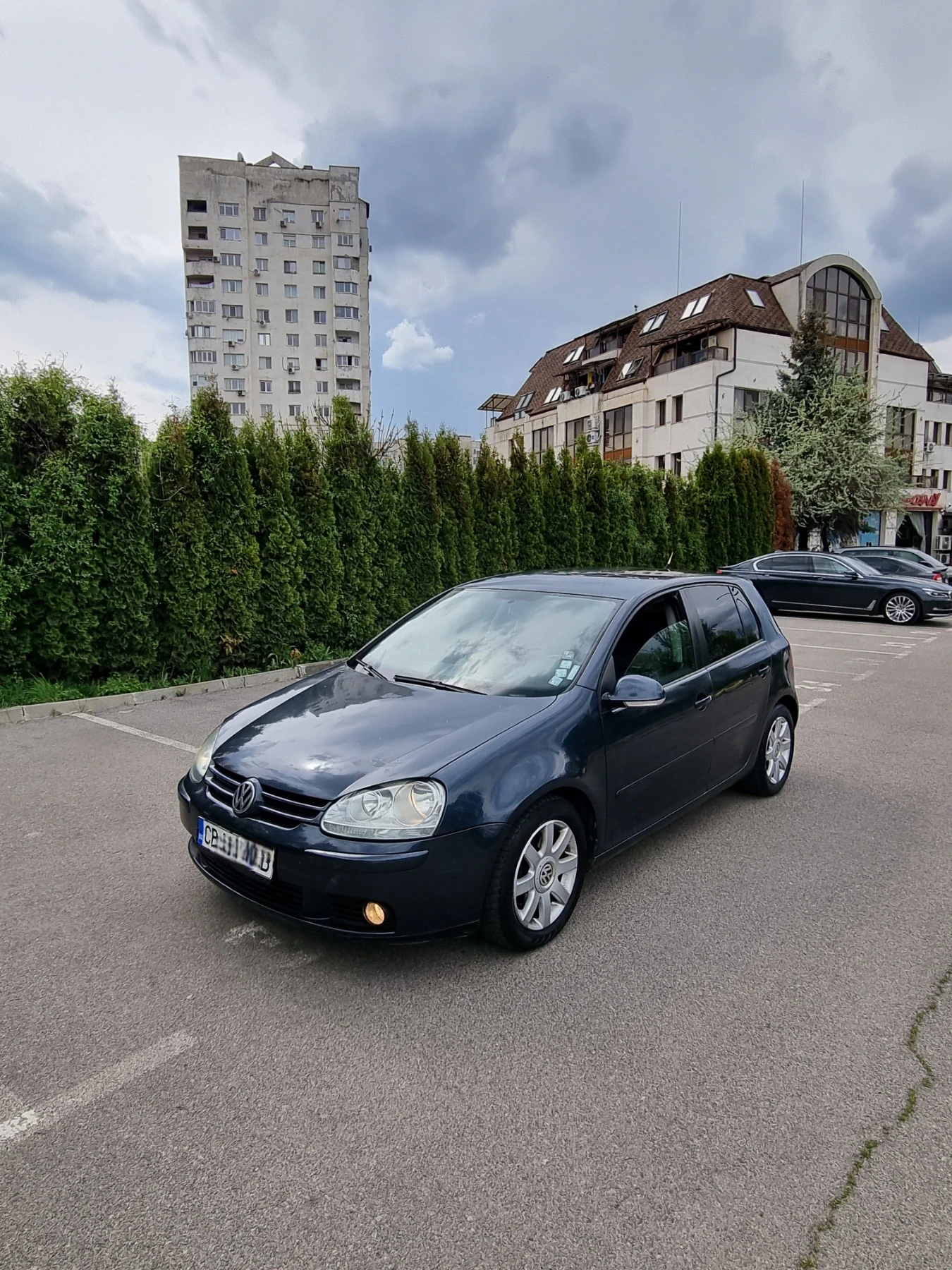 VW Golf 1.6 FSI , снимка 2 - Автомобили и джипове - 54364566