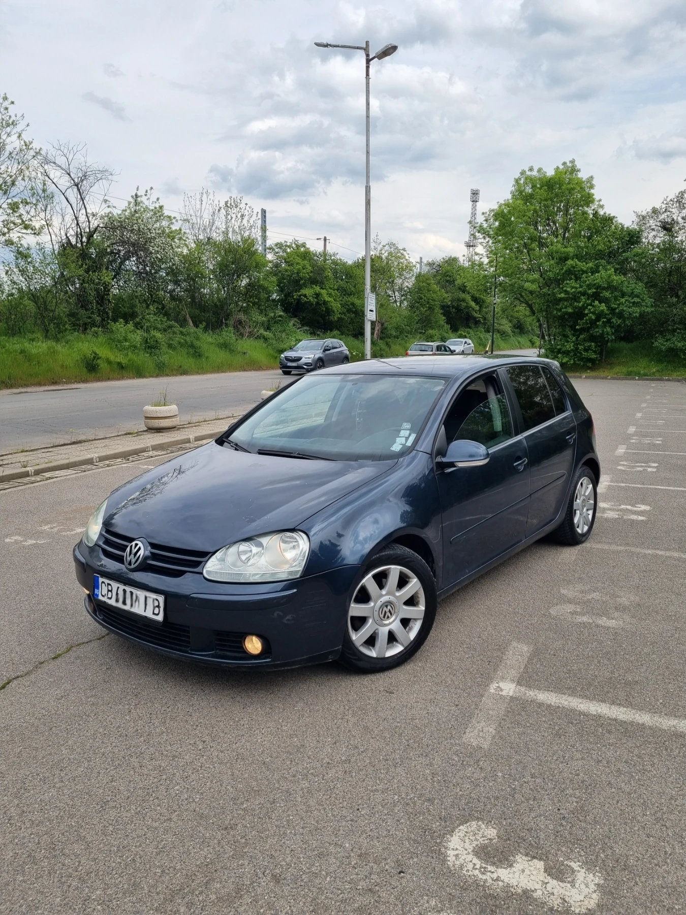 VW Golf 1.6 FSI , снимка 4 - Автомобили и джипове - 54364566