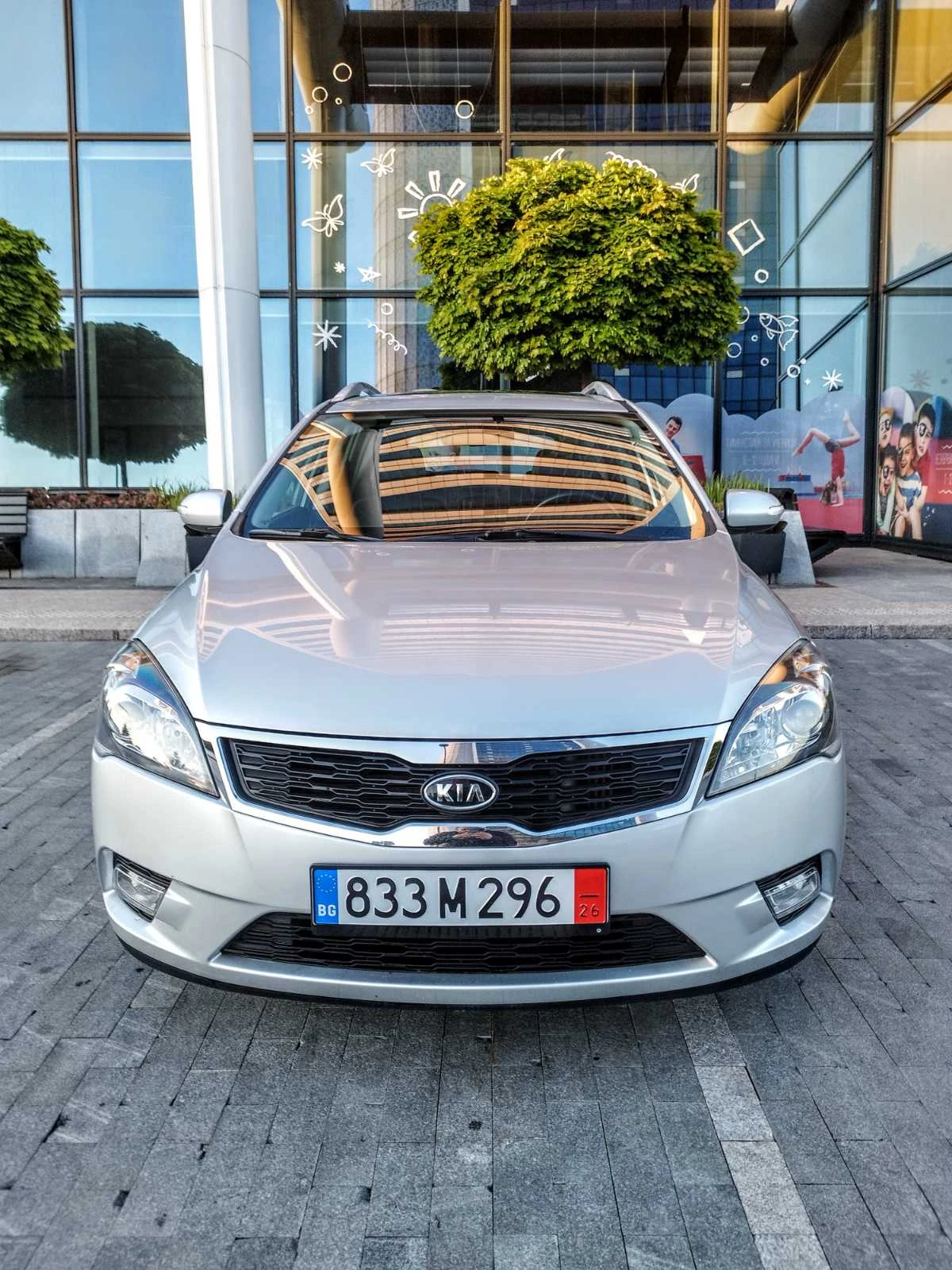 Kia Ceed 1.6 CRDI | КОЖА | ПОДГРЕВ | ВСИЧКИ ЕКСТРИ | , снимка 5 - Автомобили и джипове - 54607166