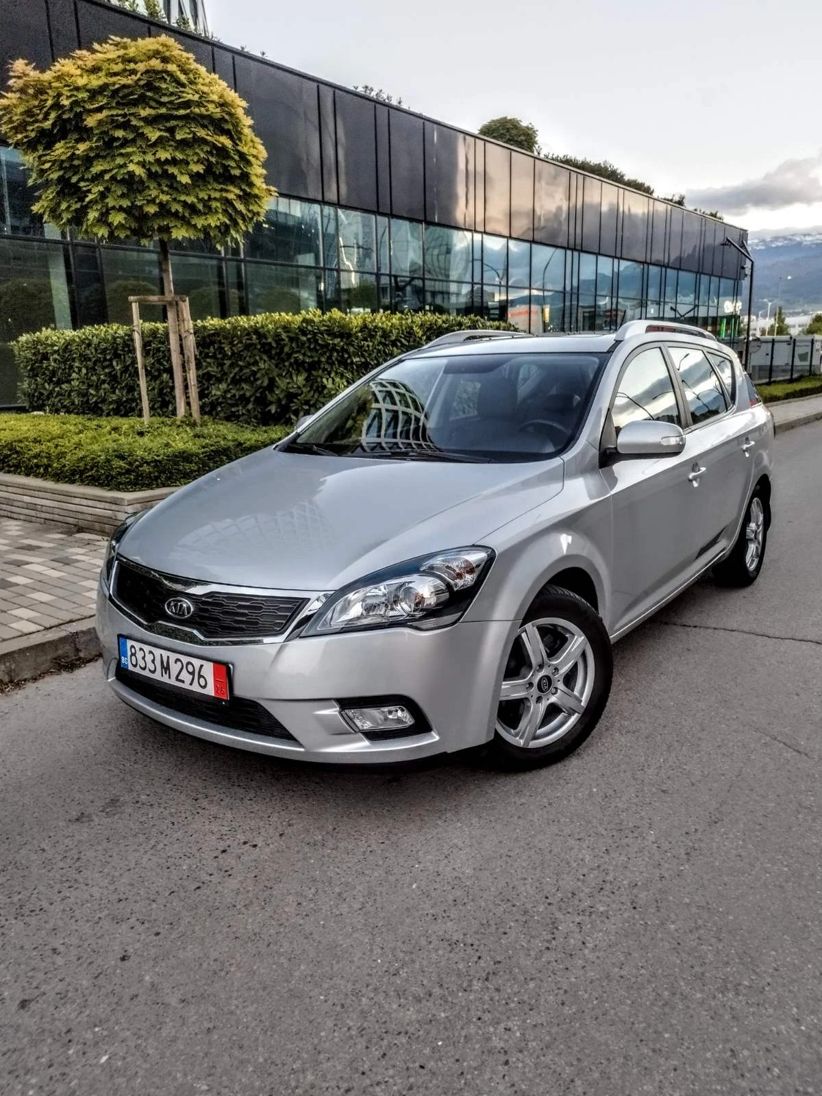 Kia Ceed 1.6 CRDI | КОЖА | ПОДГРЕВ | ВСИЧКИ ЕКСТРИ | 