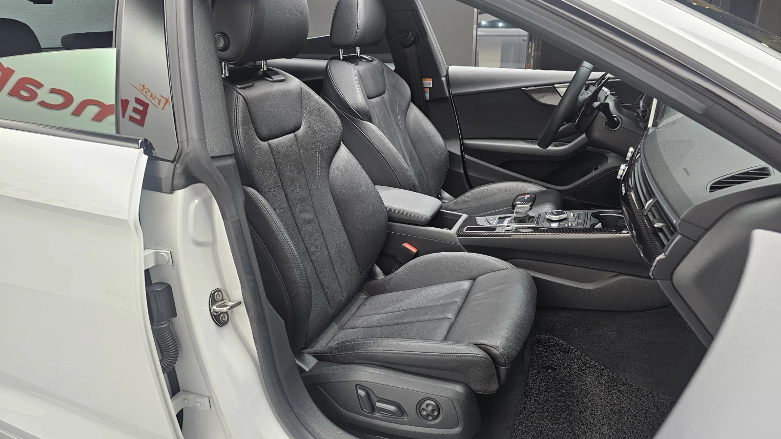 Audi A5 45 TFSI Quattro Disi* Panorama* HeadUp, снимка 11 - Автомобили и джипове - 54912999