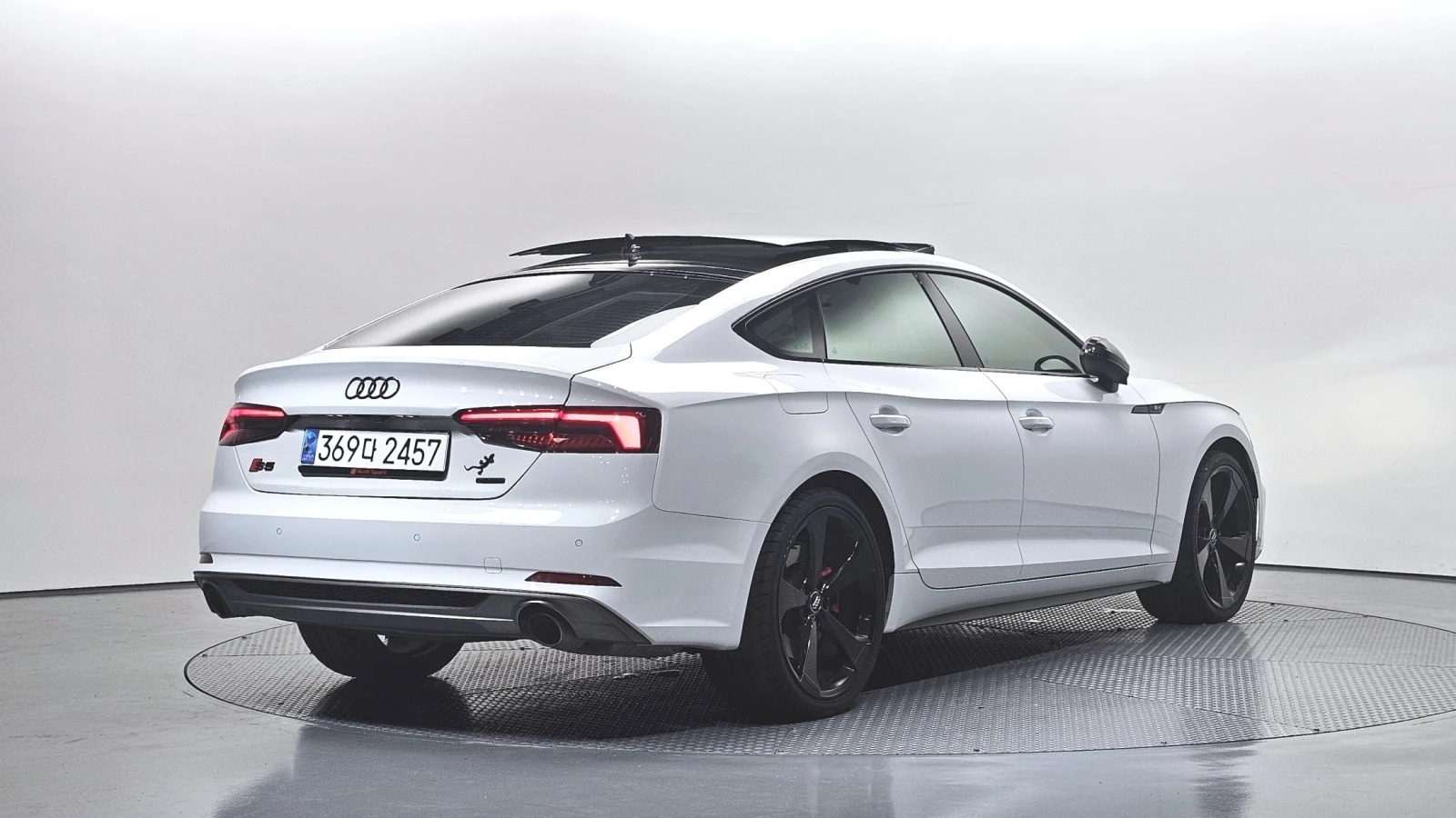 Audi A5 45 TFSI Quattro Disi* Panorama* HeadUp, снимка 2 - Автомобили и джипове - 54912999