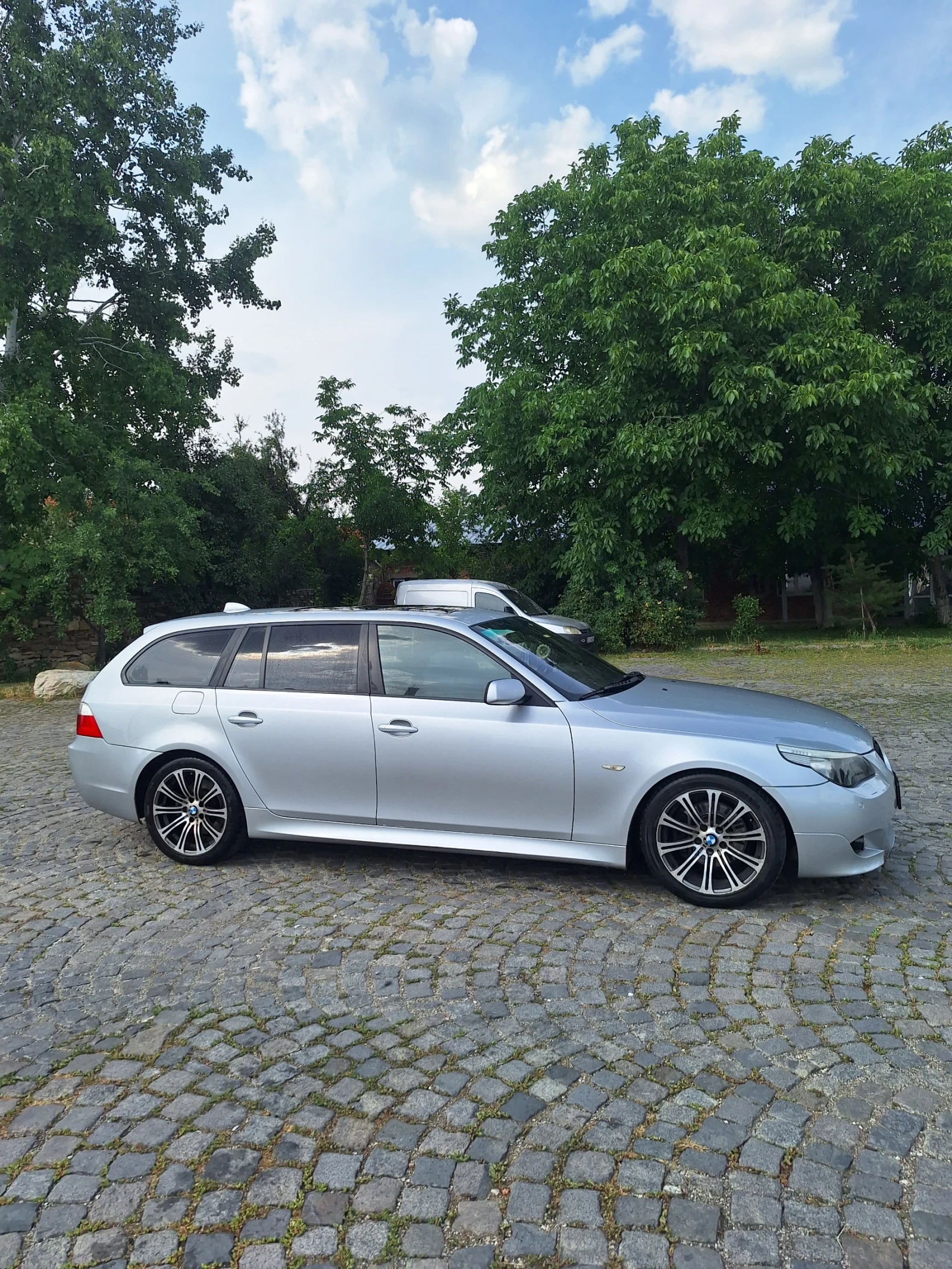 BMW 530, снимка 3 - Автомобили и джипове - 54980532