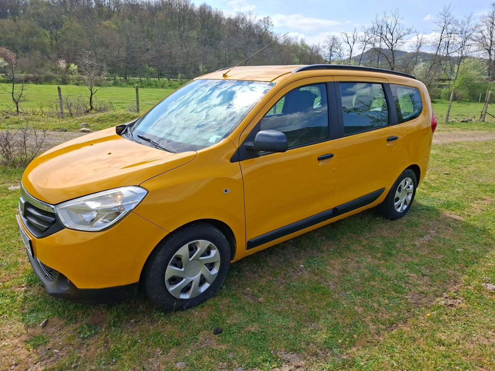 Dacia Lodgy, снимка 6 - Автомобили и джипове - 55268724