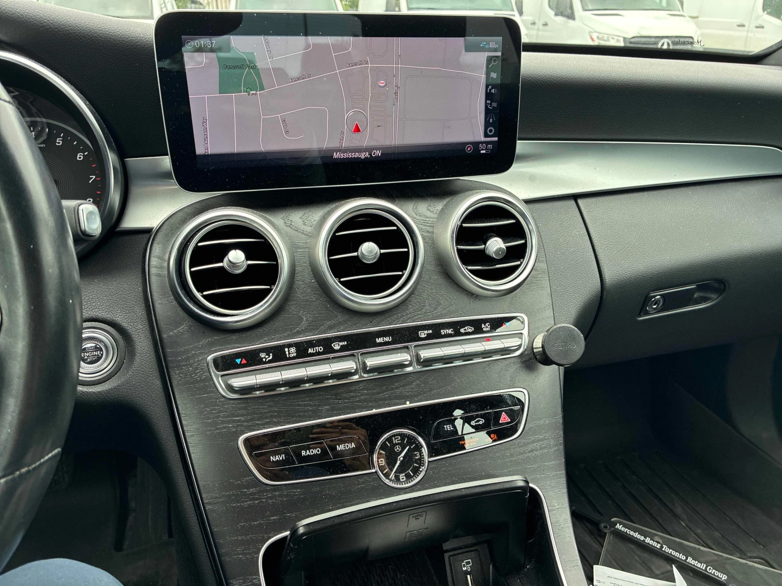 Mercedes-Benz C 300 * CARFAX * ОПЦИЯ ЗА ФИНАНСИРАНЕ, снимка 9 - Автомобили и джипове - 55964835