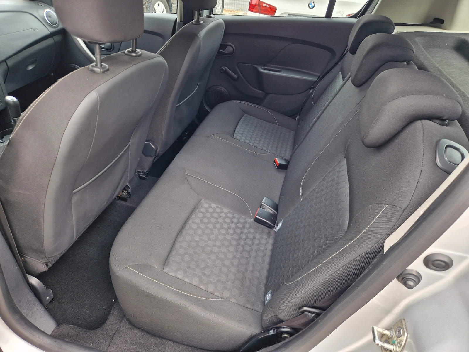 Dacia Sandero 1.2 газов инжекцион, снимка 14 - Автомобили и джипове - 56032101