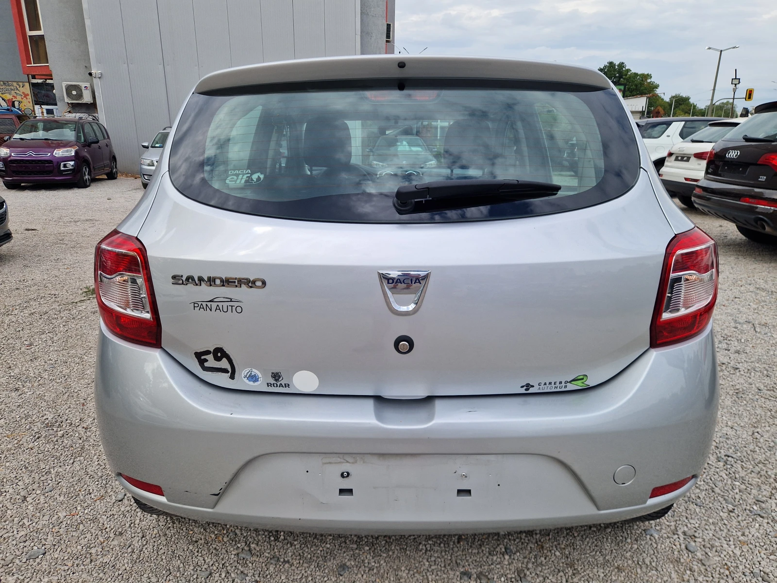 Dacia Sandero 1.2 газов инжекцион, снимка 6 - Автомобили и джипове - 56032101