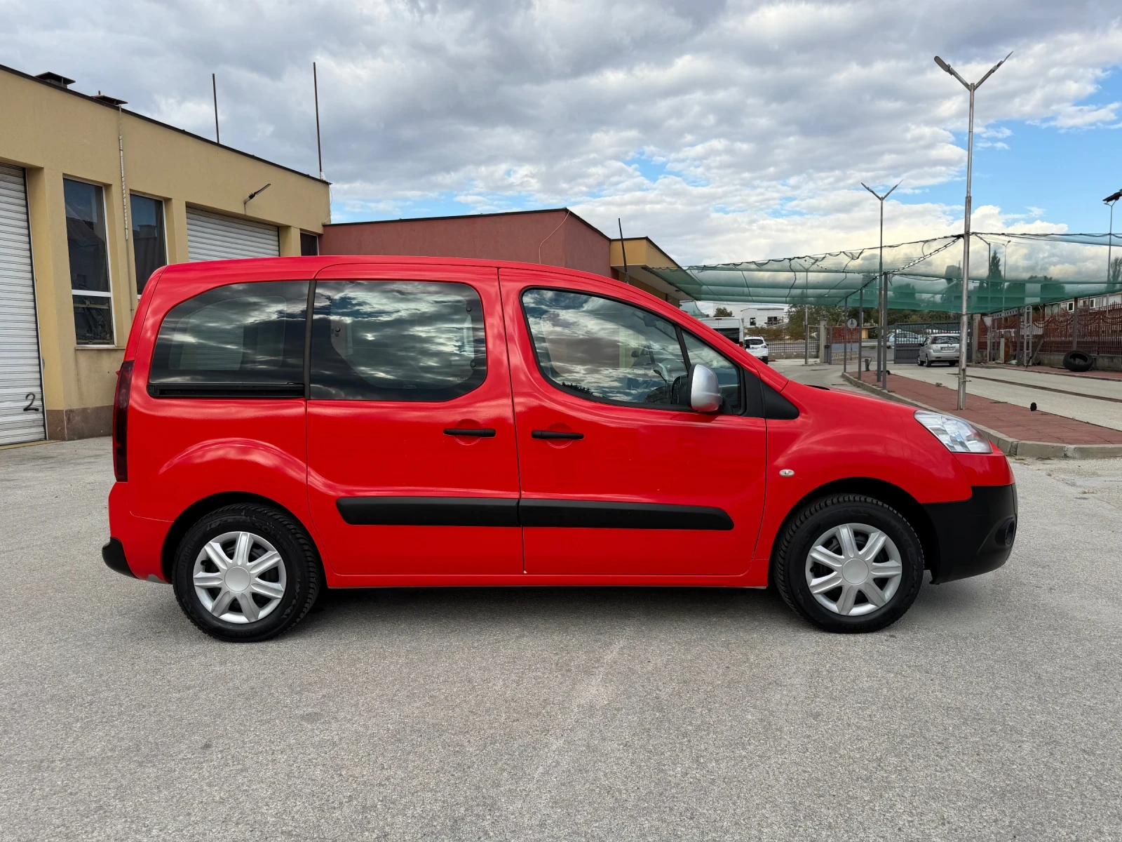 Peugeot Partner 1.6HDI 92к.с. ЕВРО 5 FACE КЛИМА ГЕРМАНИЯ, снимка 7 - Автомобили и джипове - 56202247