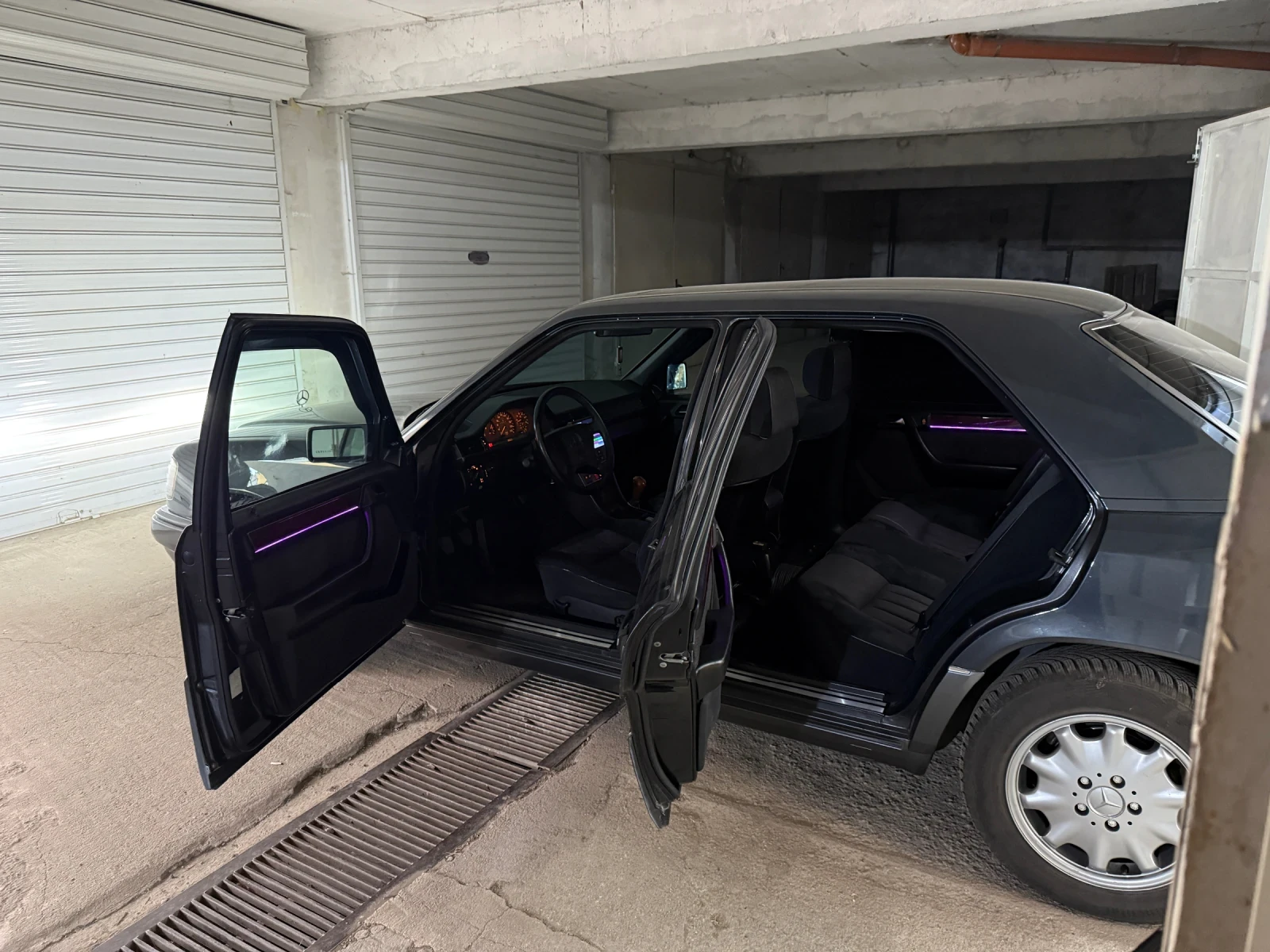Mercedes-Benz 124 E250, снимка 16 - Автомобили и джипове - 56355483