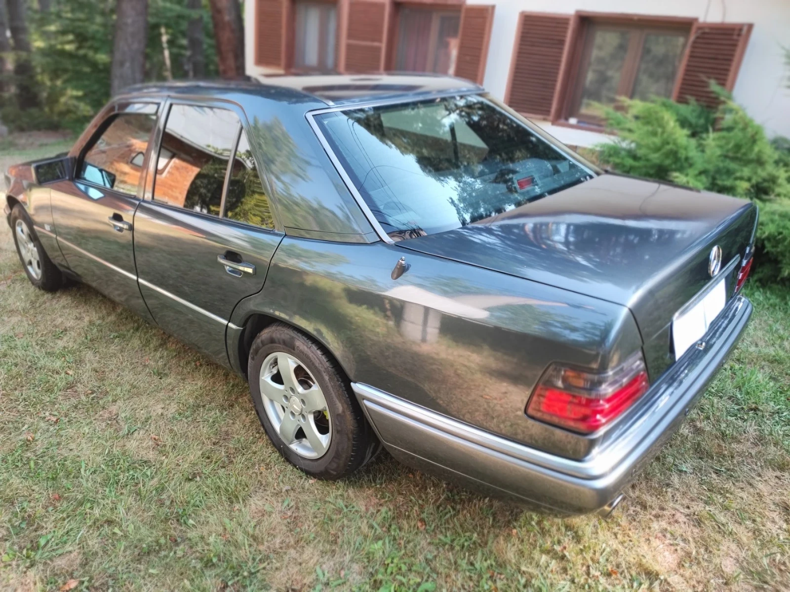 Mercedes-Benz 124 E250, снимка 3 - Автомобили и джипове - 56355483