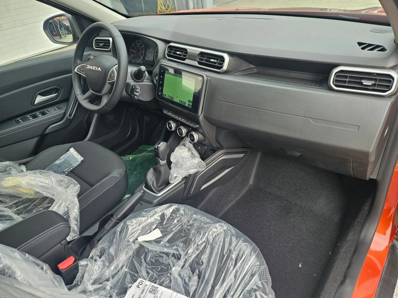 Dacia Duster 1.3T (150 Hp) AT-HOB!!!Гаранция!!!, снимка 15 - Автомобили и джипове - 43099979