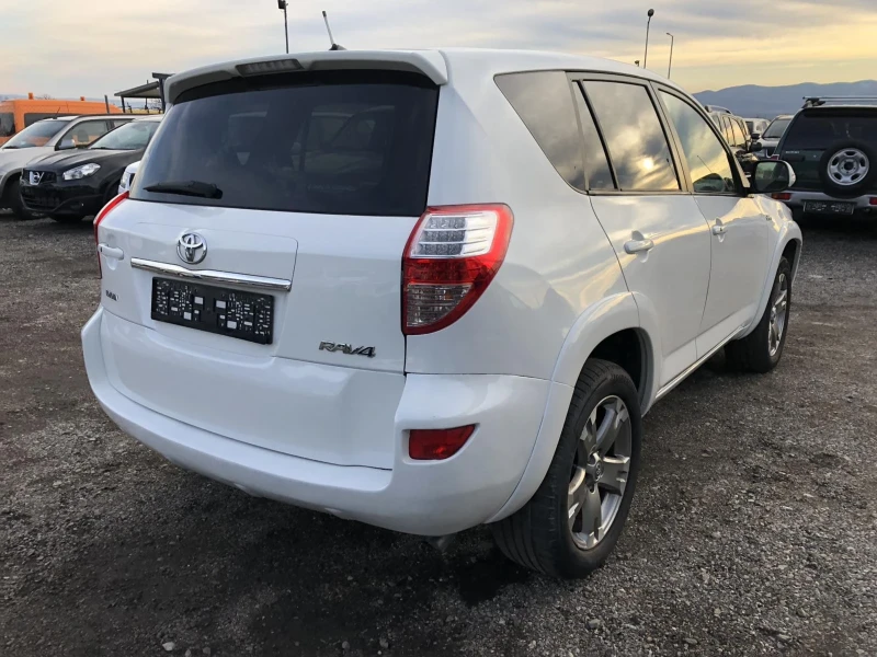 Toyota Rav4 4х4, снимка 5 - Автомобили и джипове - 48759317