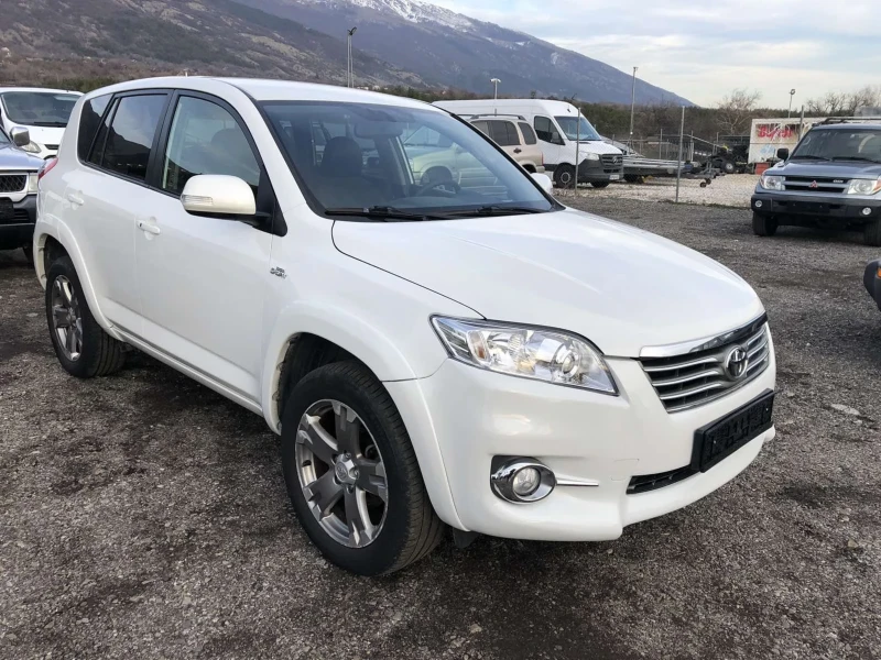 Toyota Rav4 4х4, снимка 3 - Автомобили и джипове - 48759317