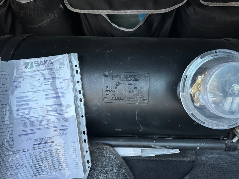 Suzuki Grand vitara 2.0i с газ, 4х4, снимка 8 - Автомобили и джипове - 52501640