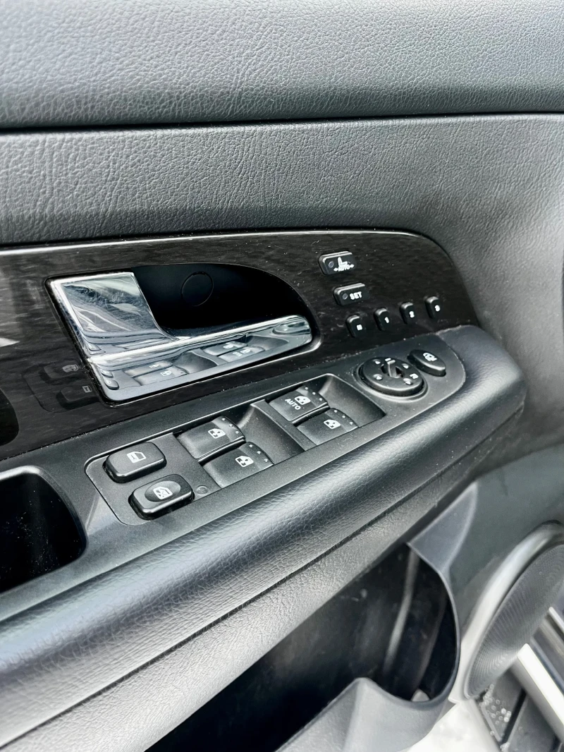 SsangYong Rexton 4X4 FULL НОВ ВНОС бавни, снимка 11 - Автомобили и джипове - 53036907