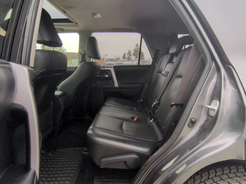 Toyota 4runner 4WD* 7 SEATER* Cruise Control* Кожа* Подгрев* НАВИ, снимка 14 - Автомобили и джипове - 53513495