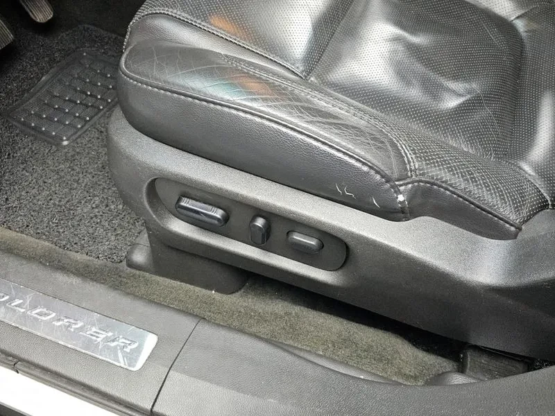 Ford Explorer 3.5 AWD, снимка 17 - Автомобили и джипове - 54350133