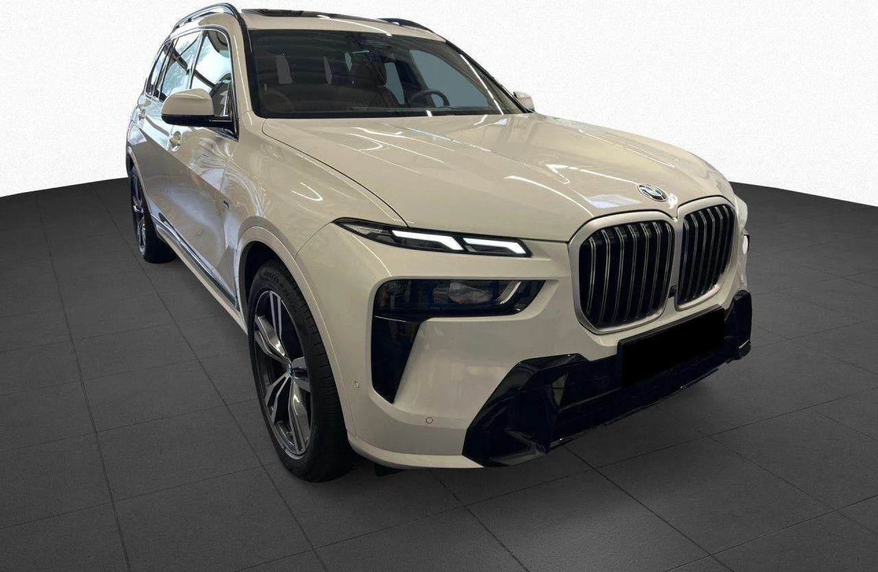 BMW X7 40i* M SPORT* PANO* H&K* HEAD-UP* DISTR* , снимка 1