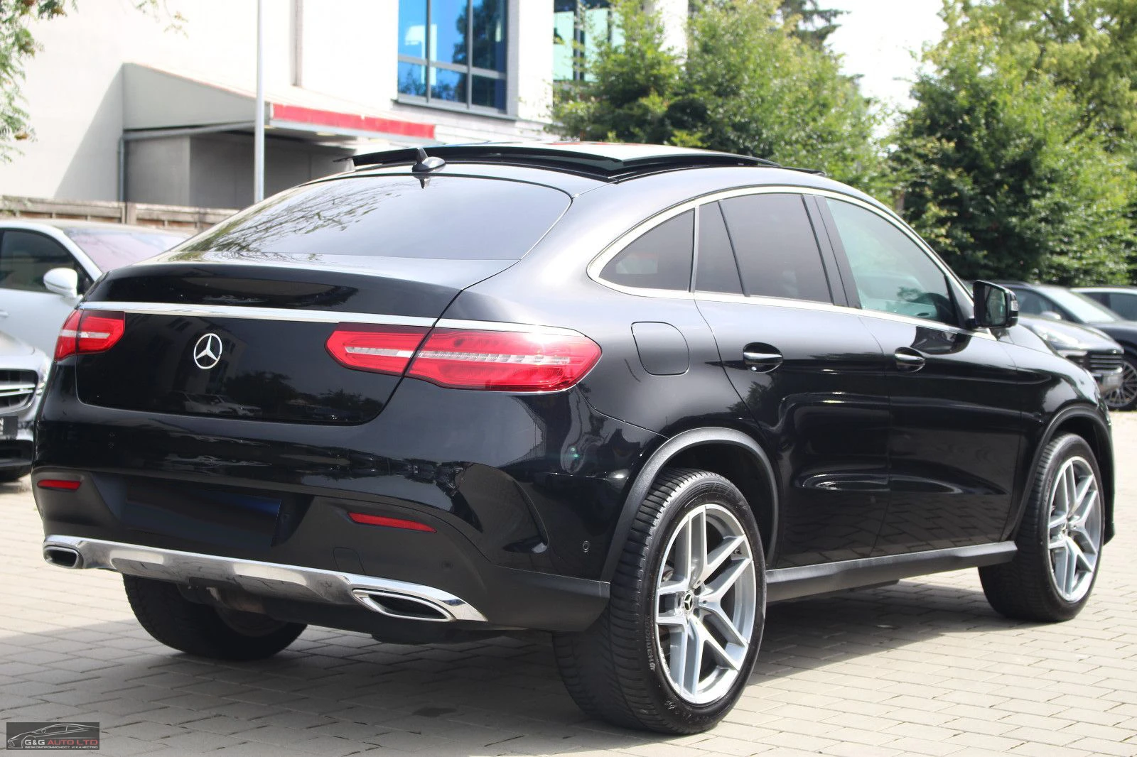 Mercedes-Benz GLE 350 AMG/4MATIC/258HP/COUPE/CARPLAY/PANO/CAM/616b - изображение 4