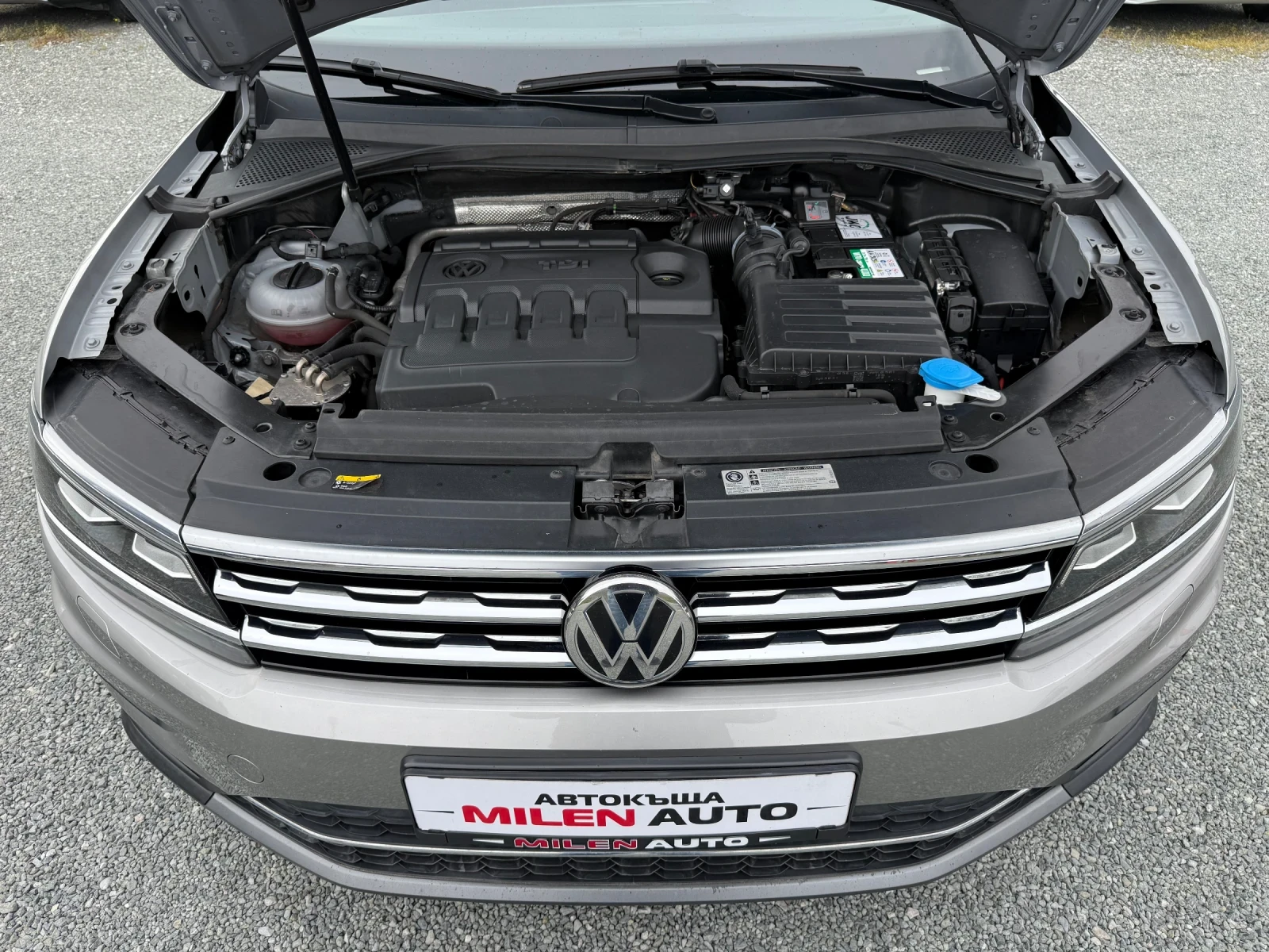 VW Tiguan (КАТО НОВА)^(4х4), снимка 17 - Автомобили и джипове - 53921750
